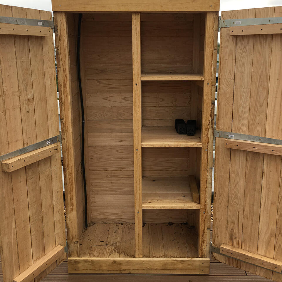 armoire de jardin en bois