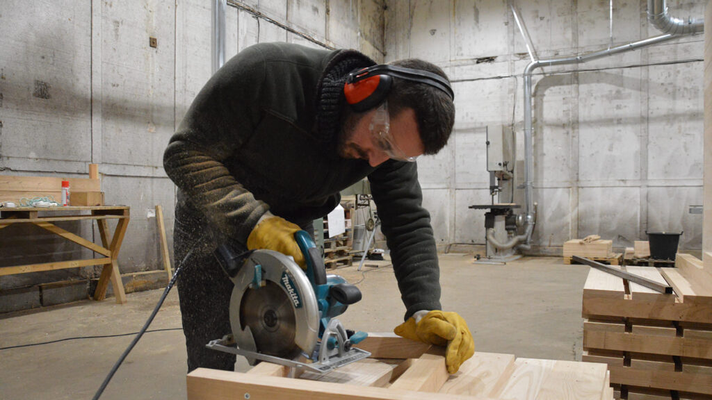 Dimitri Atelier Bois