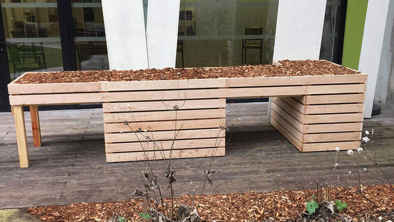 jardiniere sur mesure chataigner